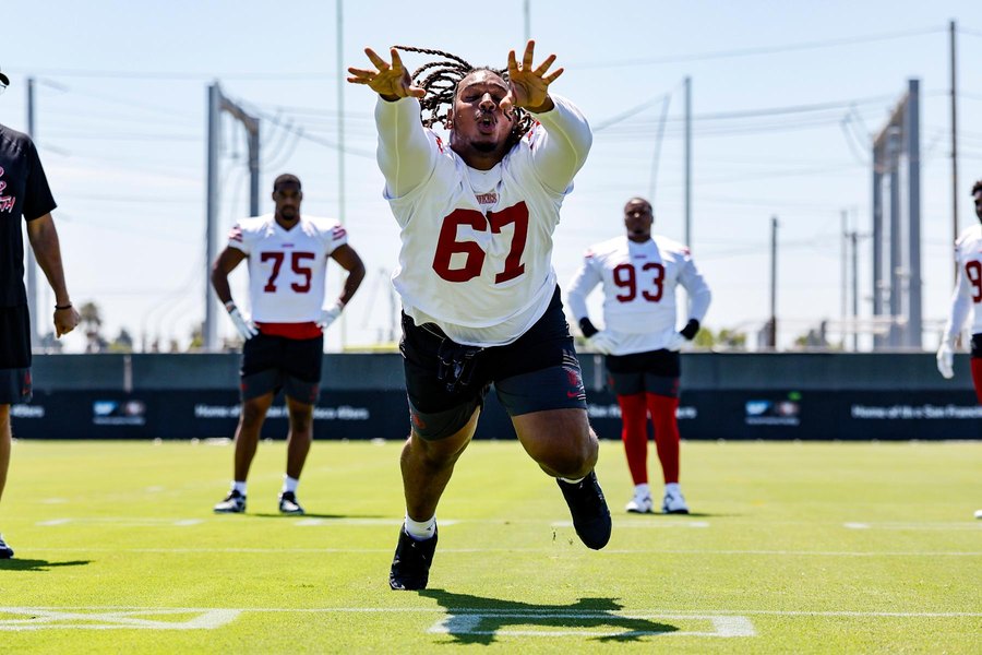 Carver Willis Graded Last Among The 49ers Linemen A Week After Grading First On The Team